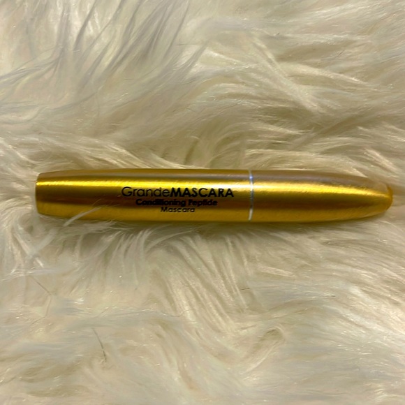 Brand new, sealed, GrandeMascara conditioning peptide mascara. - Picture 1 of 4